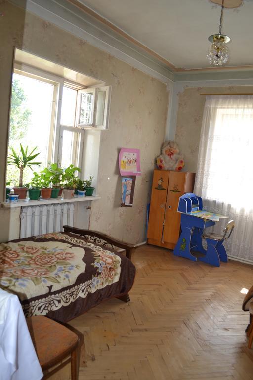Serik & Geora Guesthouse Sevan Exterior photo